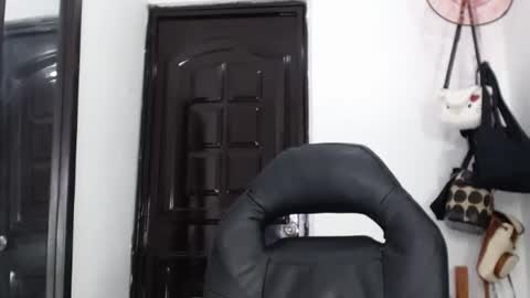 Snapshot of doll_dollys_ chatting on 01/10/25, 03:58 doll_dollys_ online show from 01/10/25, 03:58