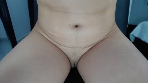 Snapshot of doll_dollys_ chatting on 02/19/25, 02:33 doll_dollys_ online show from 02/19/25, 02:33