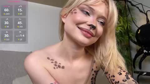 Snapshot of doll_from_venus chatting on 10/31/25, 03:35 Dorothy Mayfield online show from 10/31/25, 03:35