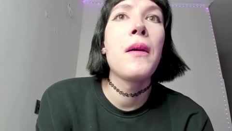 Kira online show from 01/31/25, 05:21