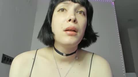 Kira online show from 02/11/25, 08:10