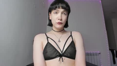 Kira online show from 03/08/25, 08:25