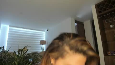 doll_oriana online show from 06/17/26, 08:43