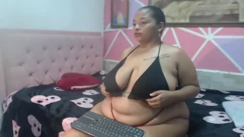 Snapshot of doll_rihana chatting on 05/28/26, 01:25 doll rihana online show from 05/28/26, 01:25