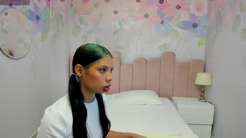 Snapshot of doll_skinny18 chatting on 05/09/26, 03:34 Samy online show from 05/09/26, 03:34