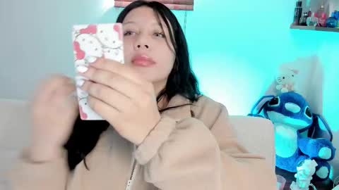 Snapshot of doll_snow chatting on 10/12/25, 08:41 Antrtica online show from 10/12/25, 08:41