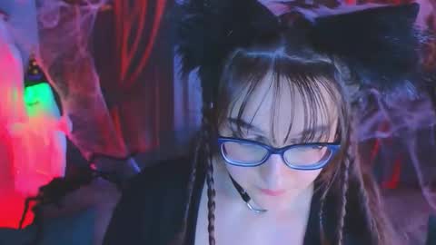 Snapshot of doll_tessa chatting on 10/27/25, 03:27 Tessa online show from 10/27/25, 03:27