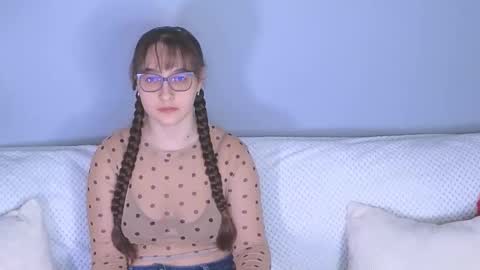 Tessa online show from 02/10/26, 04:33