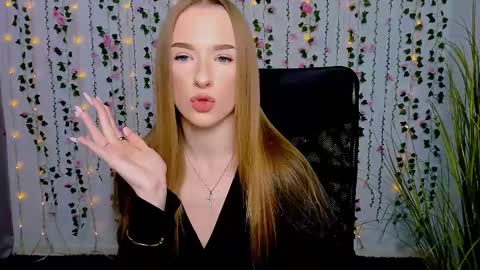 doll_vey online show from 03/07/25, 12:34