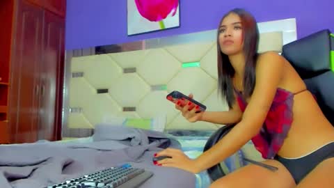 Snapshot of dollcute_latin chatting on 03/03/26, 04:24 dollcute_latin online show from 03/03/26, 04:24