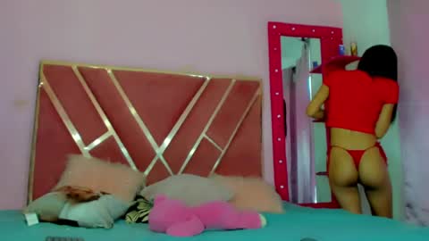 Snapshot of dollcute_latin chatting on 04/27/26, 01:09 dollcute_latin online show from 04/27/26, 01:09