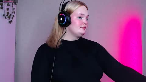 Miss Rose online show from 10/23/25, 11:31