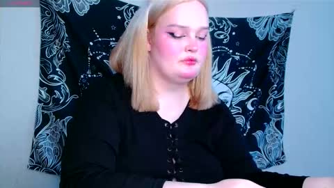 Miss Rose online show from 02/06/26, 11:57