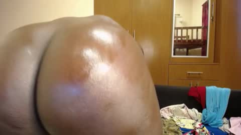 Bella online show from 10/21/25, 07:31