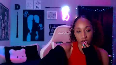 Snapshot of dollfacebeauty_x chatting on 05/16/26, 02:52 Princess DollfaceBeauty online show from 05/16/26, 02:52