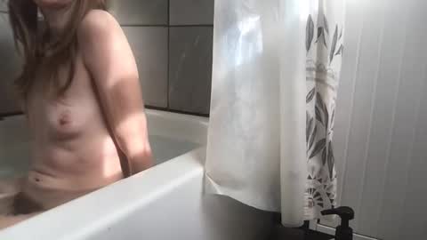 Snapshot of dollfacefuckface chatting on 10/21/25, 05:24 Mirabella online show from 10/21/25, 05:24