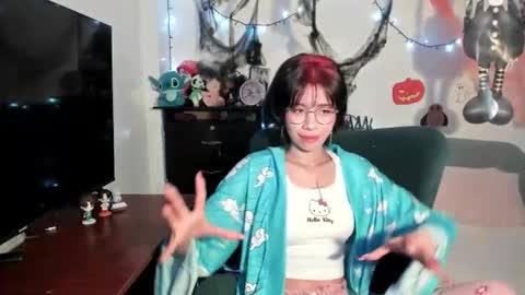 mina online show from 10/26/25, 08:48