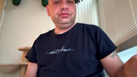 Snapshot of dollpetal chatting on 06/08/26, 02:34 dollpetal online show from 06/08/26, 02:34