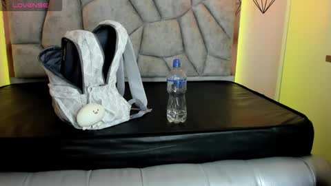   online show from 10/22/25, 11:32