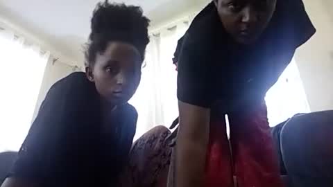 Dolly online show from 11/03/25, 02:40