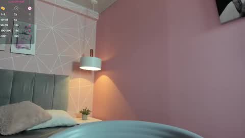 Call me Zoe  online show from 02/18/25, 08:27