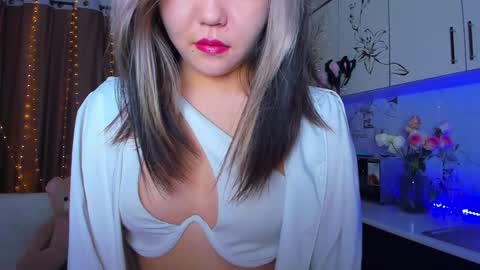 Dollya online show from 01/20/25, 02:22