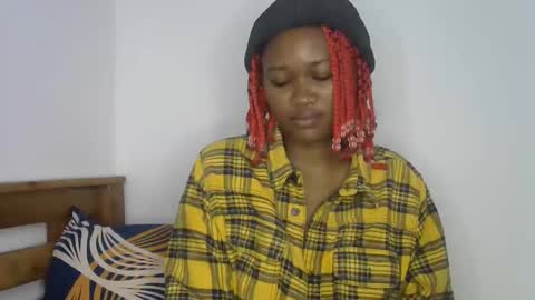 Snapshot of dollyplum chatting on 10/05/25, 05:50 Cushey online show from 10/05/25, 05:50