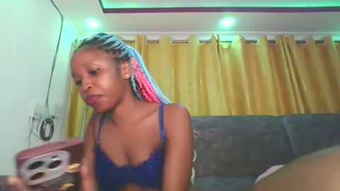 Snapshot of dollythegirl chatting on 05/18/26, 02:51 kadolly online show from 05/18/26, 02:51