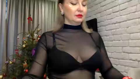 DOM MUMMY online show from 01/05/25, 09:37