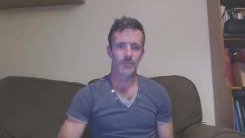 Snapshot of dombolio chatting on 10/16/25, 06:31 Dombol online show from 10/16/25, 06:31