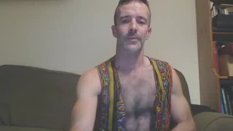 Snapshot of dombolio chatting on 10/25/25, 01:40 Dombol online show from 10/25/25, 01:40