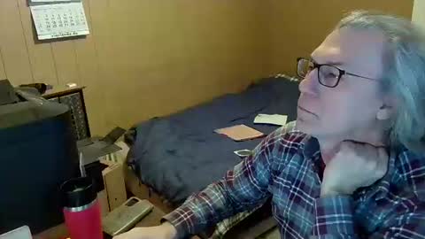 Snapshot of domiande chatting on 01/20/25, 08:19 domiande online show from 01/20/25, 08:19