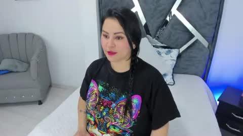 domi  online show from 07/04/26, 12:00