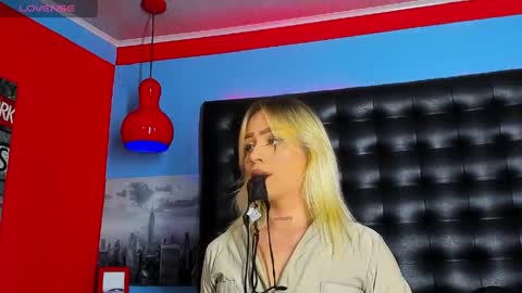 Snapshot of domina_diosaa chatting on 05/27/26, 03:47 --- Diosa --- online show from 05/27/26, 03:47