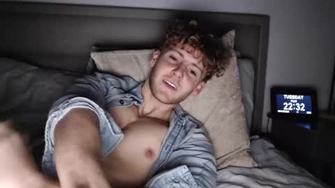 Alex...  online show from 11/11/25, 10:32