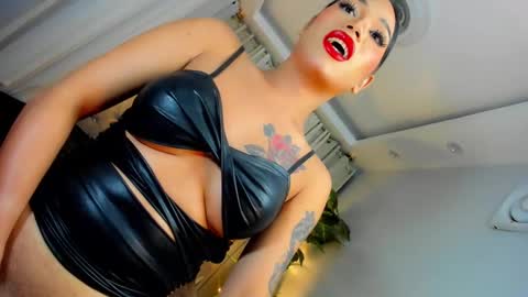 Snapshot of dominantgoddessontop chatting on 02/17/25, 04:59 CALL ME BABY BELLA online show from 02/17/25, 04:59