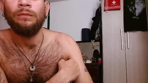 Snapshot of dominantthewolf chatting on 06/08/26, 01:28 Logan - INDEPENDET MODEL online show from 06/08/26, 01:28