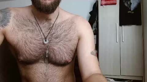 Snapshot of dominantthewolf chatting on 06/08/26, 01:33 Logan - INDEPENDET MODEL online show from 06/08/26, 01:33