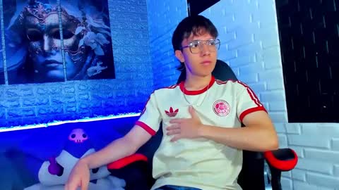 Snapshot of dominic_carminex chatting on 10/12/25, 03:22 dominic_carminex online show from 10/12/25, 03:22