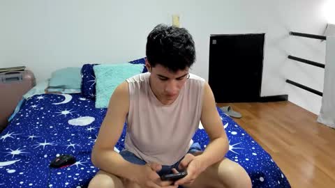 Snapshot of dominic_radccliffe chatting on 10/22/25, 06:40 Your real love online show from 10/22/25, 06:40