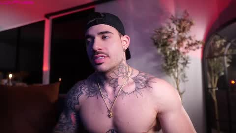 Snapshot of dominic_sullivan1 chatting on 09/25/25, 07:34 Dominic Sullivan online show from 09/25/25, 07:34