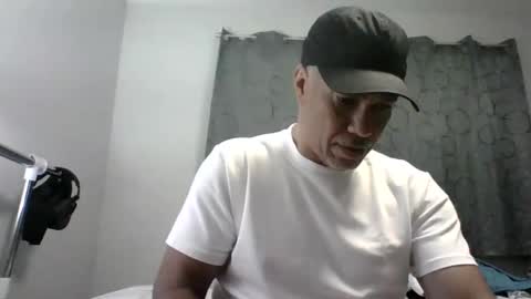 Snapshot of dominicanorico chatting on 09/27/25, 06:18 luis online show from 09/27/25, 06:18