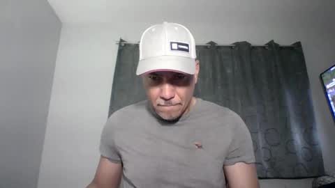 Snapshot of dominicanorico chatting on 11/22/25, 06:01 luis online show from 11/22/25, 06:01