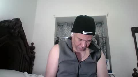 Snapshot of dominicanorico chatting on 05/18/26, 10:59 luis online show from 05/18/26, 10:59
