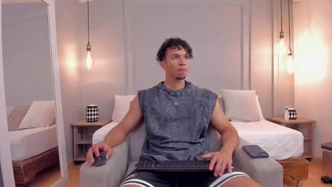 Dominick Star online show from 09/23/25, 04:04