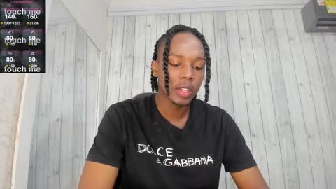 Snapshot of dominicsccott chatting on 02/08/25, 12:06 Dominicscott online show from 02/08/25, 12:06
