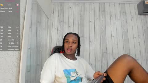 Snapshot of dominicsccott chatting on 02/26/25, 12:36 Dominicscott online show from 02/26/25, 12:36