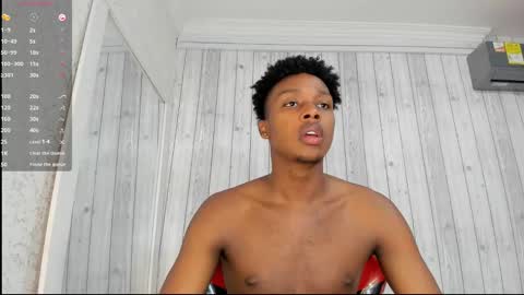 Snapshot of dominicsccott chatting on 03/09/25, 01:15 Dominicscott online show from 03/09/25, 01:15