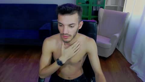 Snapshot of dominicvalente chatting on 10/29/25, 10:06 dominicvalente online show from 10/29/25, 10:06