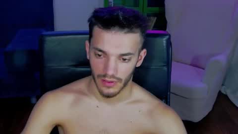 Snapshot of dominicvalente chatting on 10/31/25, 05:47 dominicvalente online show from 10/31/25, 05:47